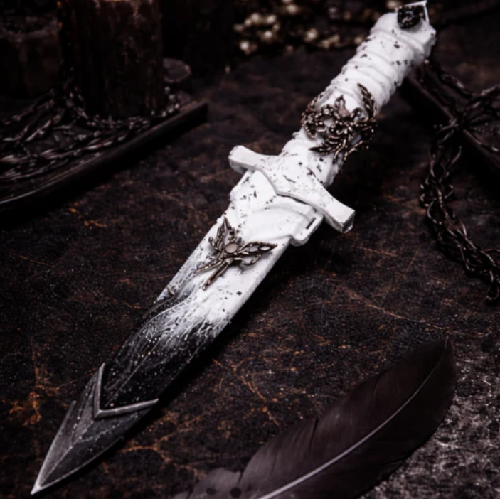 Midnight Dagger™